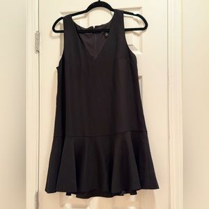 Banana Republic Sleeveless V-Neck dress w/ Ruffle Hem NWT